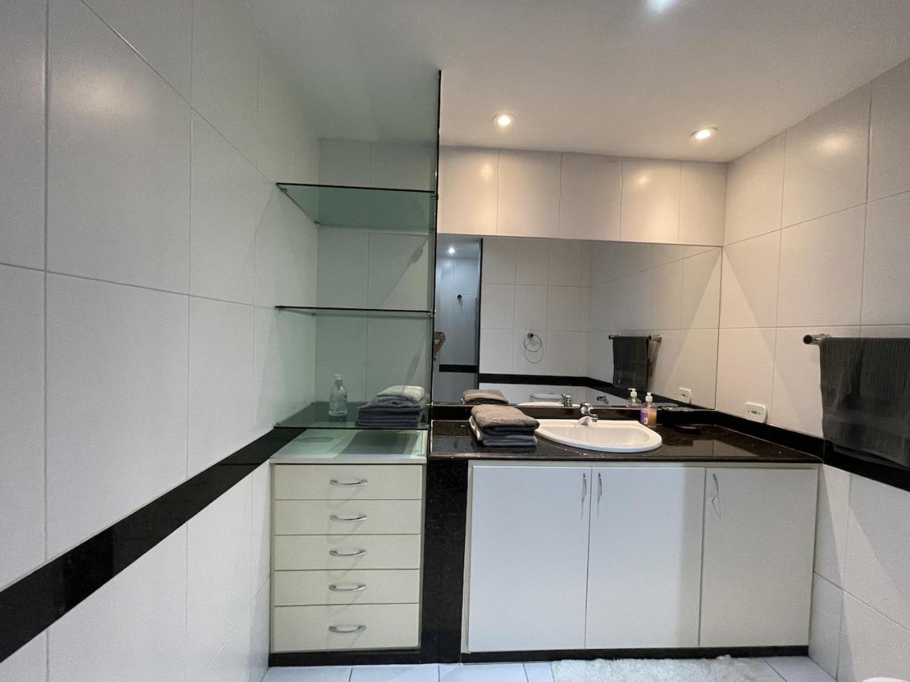 Apartamento Encantador Com Piscina - Besthostrio Рио-де-Жанейро Экстерьер фото